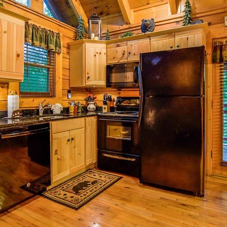 Beary Cozy Cabin Sevierville Exterior photo